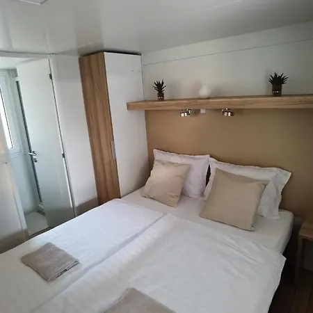 Adria Summer Camping