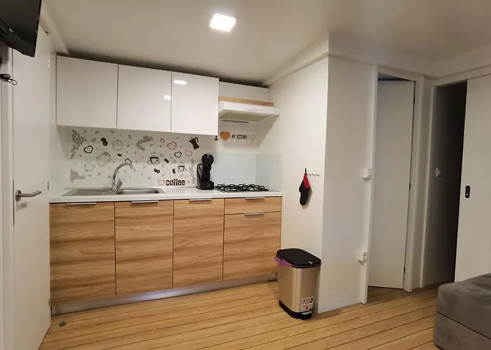 Adria Summer Camping 4*