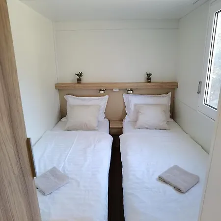 Adria Summer 4* ביוגראד נה מורו