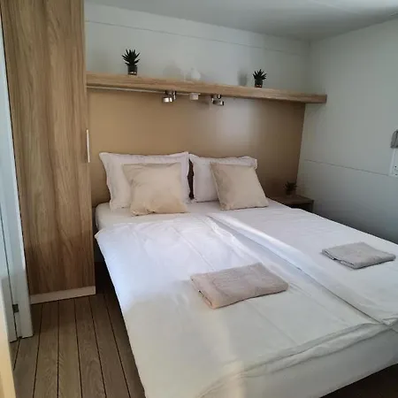 Adria Summer אתר קמפינג