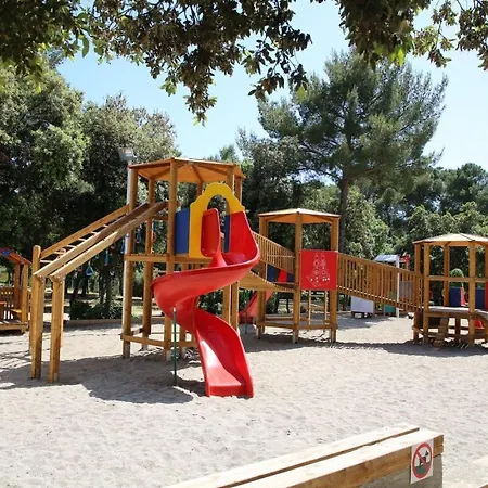 キャンプ場 Adria Summer 4*